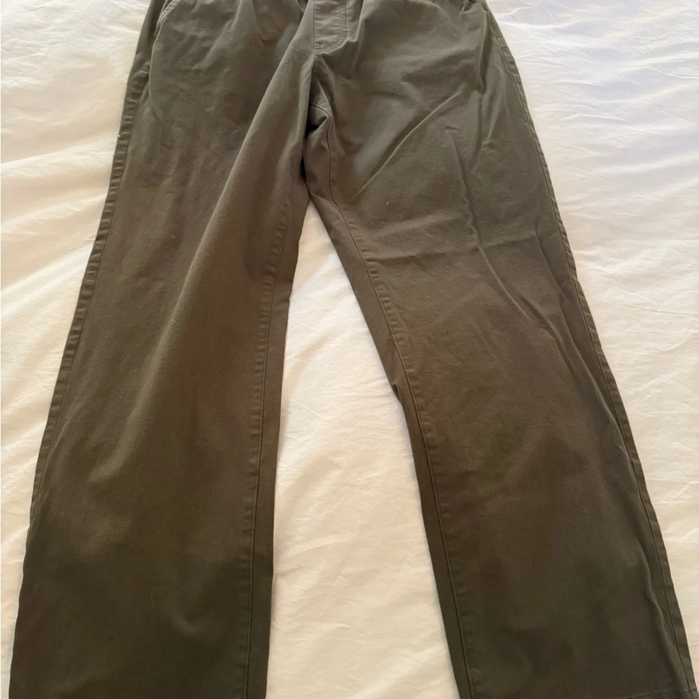J Crew Men’s Olive drawstring pants never worn size medium